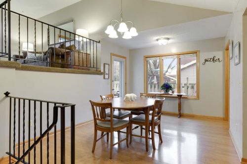 5498 Daisy Ct, Saint Paul MN  55110-2218 exterior