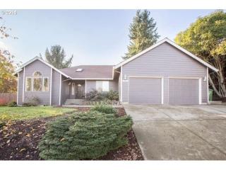290 Alpine St, Dundee, OR 97115-8700