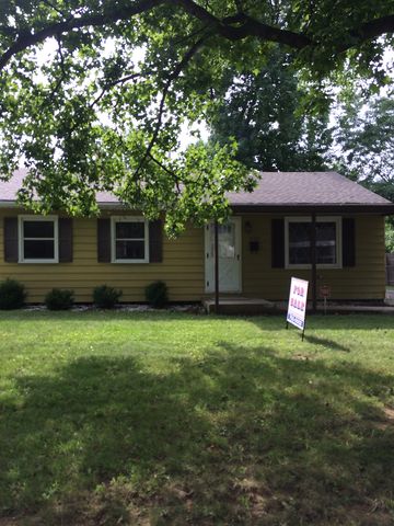 1107 Johnson Ln, Springfield, IL 62702-2242