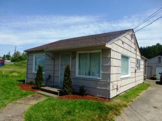 8607 Mckinley Ave, Tacoma, WA 98445-3207