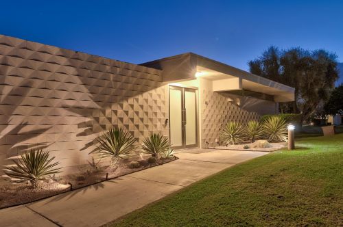 66 Lakeview Dr, Palm Springs, CA 92264-5505