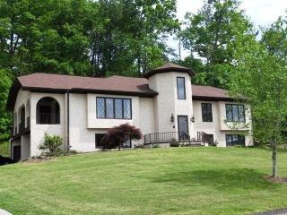 450 Hunt Cliff Dr, Cleveland, TN 37311-1639
