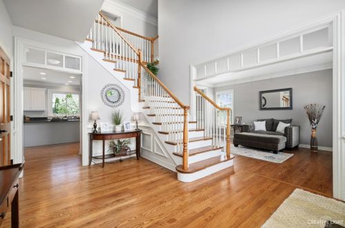 1242 Countryside Ln, South Elgin, IL 60177-3294