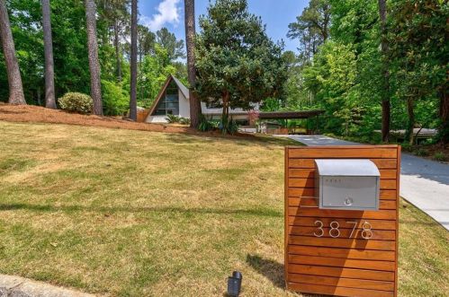 3878 Foxford Dr, Atlanta GA  30340-4407 exterior