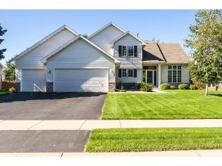 1548 Windsor Dr, Prior Lake, MN 55379-8055
