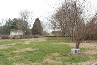 407 Mason St, Benton, IL 62812-1644