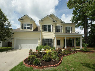 110 Southernwood Dr, Ladson, SC 29456-3940