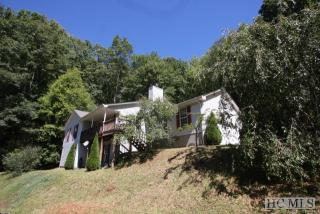 203 Upsy Daisy Ln, Cullowhee, NC 28723-8929