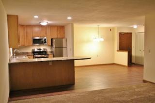 5610 Laurel Ave, Minneapolis MN  55416-1058 exterior