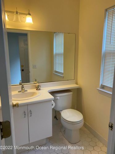 21 Stagecoach Dr, Holmdel Village, NJ 07733-2715
