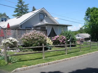 17 Main St, Lebanon, NJ 08833-2128