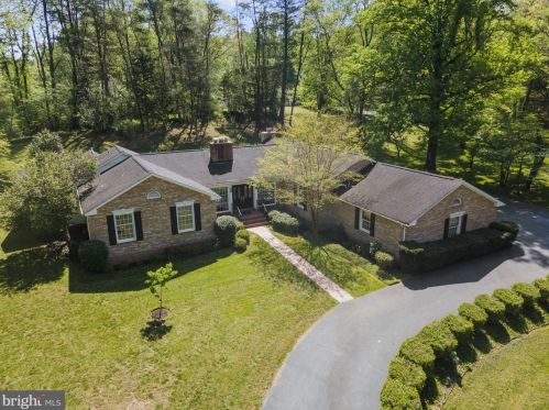 11725 Amkin Dr, Clifton, VA 20124-2122