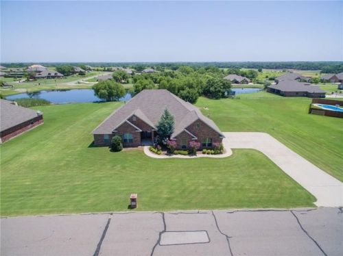 14454 Leaning Willow, Edmond, OK 73025-7704