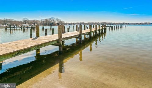 4962 Elm St, Shady Side MD 20764-9655 exterior