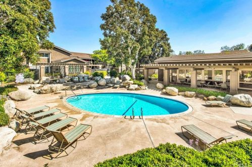 279 Streamwood, Irvine CA  92620-1944 exterior