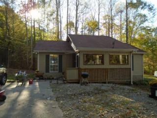 1017 Golden Pond Rd, Chapmansboro, TN 37035-5144