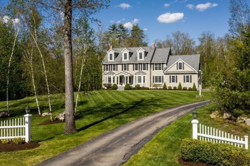 114 Liberty Ln, Barrington, NH 03825-6243