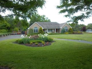 86 Welch Rd, Southington, CT 06489-1090