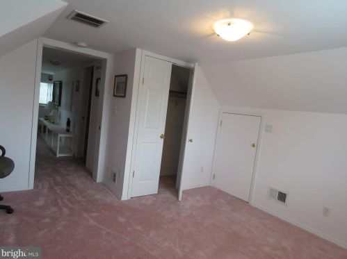 3 Shirley Ln, Trenton NJ 08610 exterior