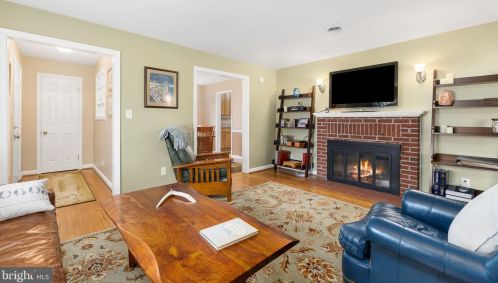 613 Bunker Hill St, Fredericksburg, VA 22401-3407