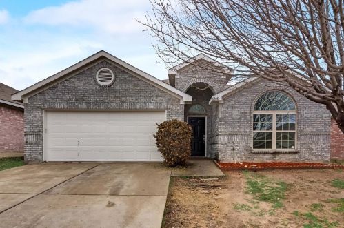 6408 Waterhill Ln, Fort Worth, TX 76179-4193