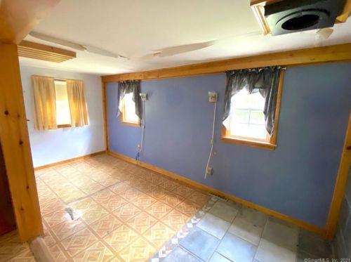 30 Ridgewood Trl, Coventry CT  06238-1843 exterior