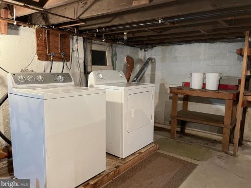 56 Mandl St, Trenton NJ  08619-3604 exterior