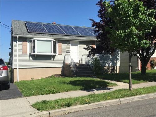 321 Macarthur Ave, Outwater, NJ 07026-1121