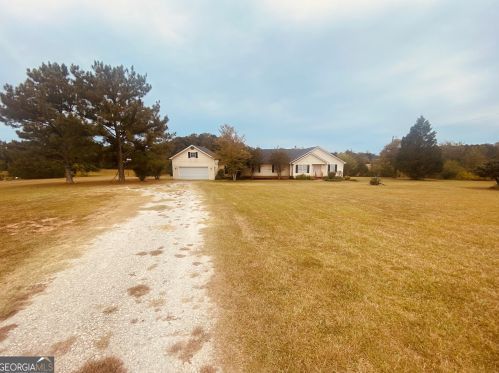 20 Apple Rd, Locust Grove GA  30248-4204 exterior