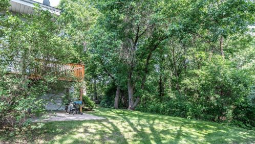 1677 Hickory Hill Dr, Saint Paul MN  55122-2527 exterior