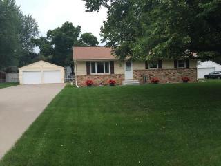 11517 Winnetka Ave, Champlin, MN 55316-2727