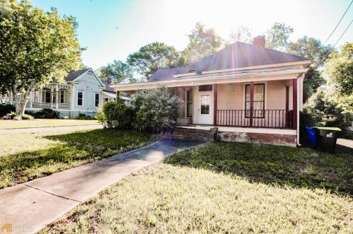 22 Robinson St, Newnan, GA 30263-2517