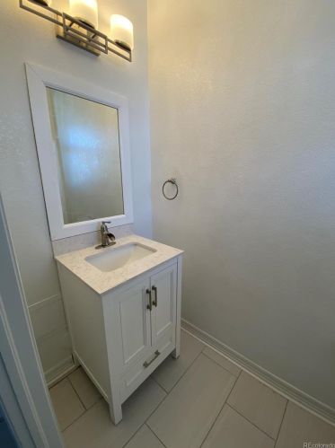 841 Willow Dr, Denver CO  80603-7743 exterior