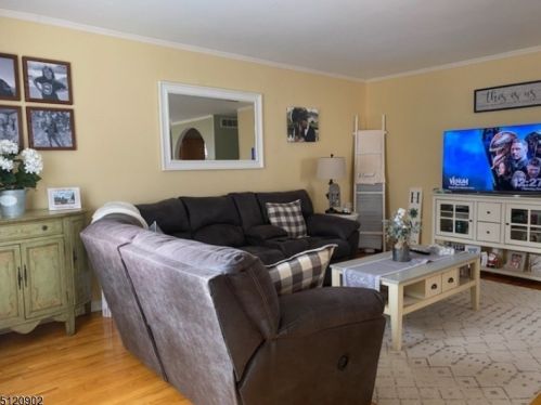 144 Lehigh Ave, Cranford, NJ 07016-3058