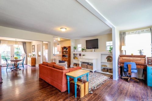 406 Halesworth St, Santa Ana, CA 92701-3416