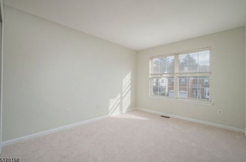 53 Saxton Dr, Hackettstown NJ  07840-1742 exterior