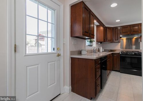 203 Normandy Dr, Silver Spring MD 20901-3116 exterior