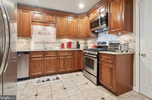 65 River Bend Park, Lancaster, PA 17602-1272