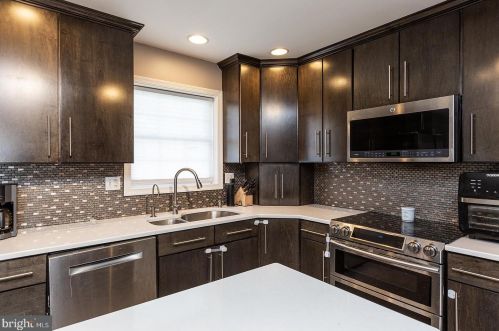 2355 View Rd, Lancaster PA  17602-1844 exterior