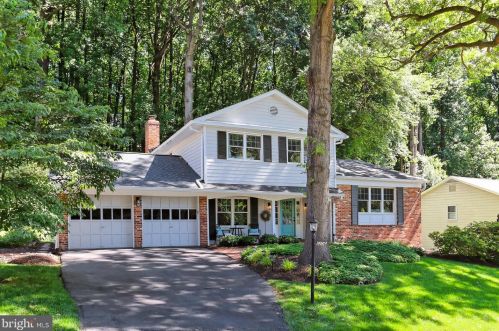 8206 Chivalry Rd, Annandale, VA 22003-1336