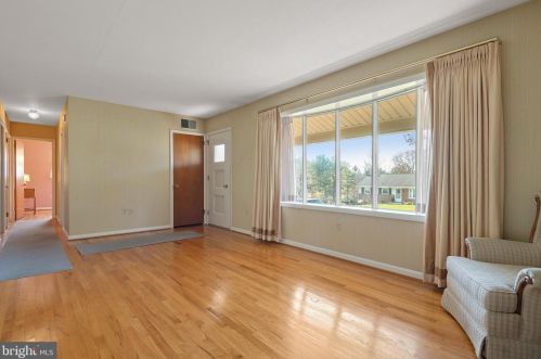 1035 Devonshire Rd, Lancaster PA  17601-1610 exterior