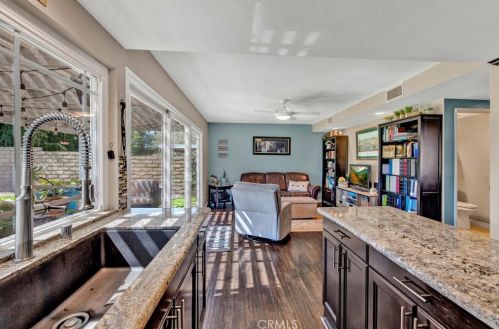 6236 Woodsboro Ave, Anaheim CA  92807-2347 exterior