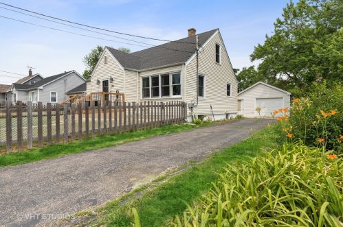 485 Naber Ave, Antioch, IL 60002-1409