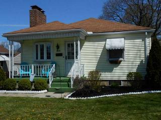 624 1st St, Springfield OH  45504-1650 exterior