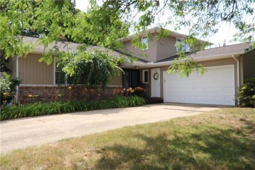 33139 Roundhead Pl, Cleveland OH  44139-4830 exterior