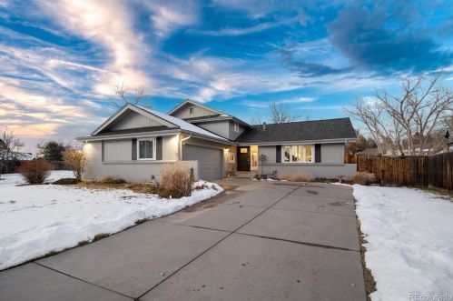 7664 Olive Cir, Englewood, CO 80112-2536