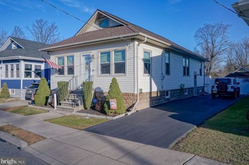 124 Baynes Ave, Gloucester, NJ 08030-1832