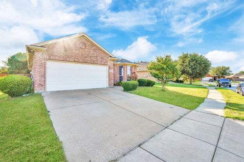 5958 Mountain Home Ln, Fort Worth, TX 76131-2077