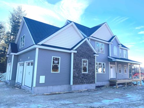 2 Koper Ln, Pelham, NH 03076-2607