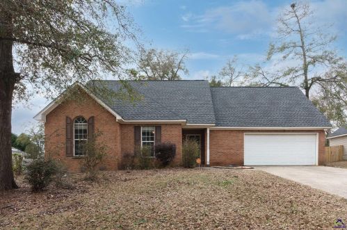 209 Tucker Pl, Warner Robins, GA 31088-2674